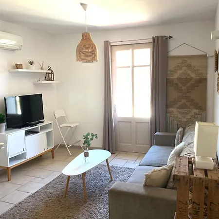 Les Clés De La Cité Appartamento